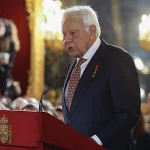 Felipe González defiende la necesidad de «preservar a toda costa la paz civil»